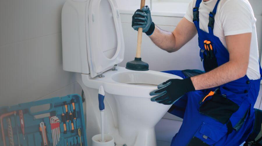Professional clogged toilet repair in Manderson, WY